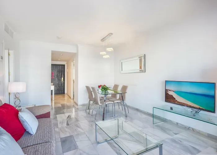 Jardines Del Puerto ماربيا