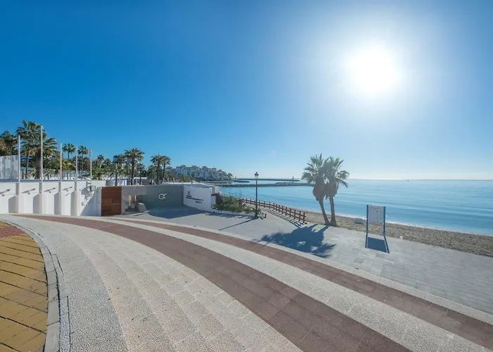 Jardines Del Puerto ماربيا